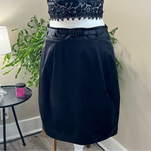 Theory knee length viscose skirt with belt. size 10